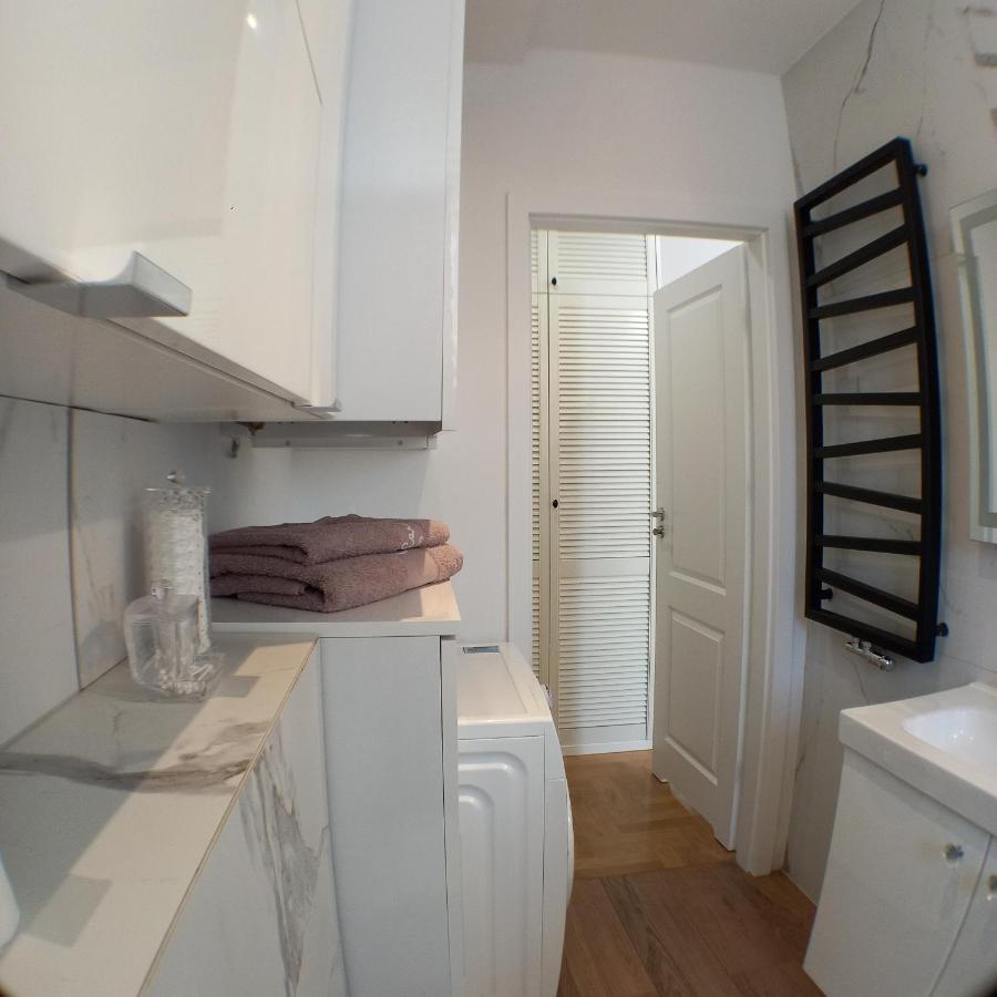 Apartament Prowansalski Z Miejscem Parkingowym กดัญสก์ ภายนอก รูปภาพ
